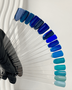 blauwe glamazone gellak op tipjes